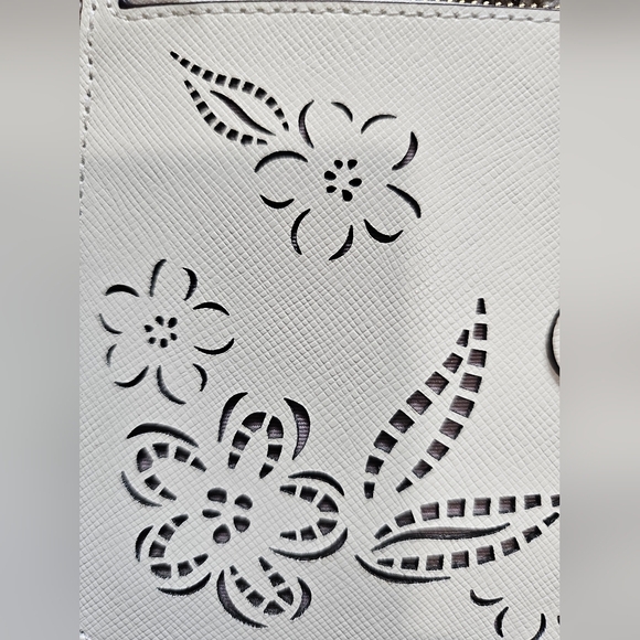 Kate Spade New York Perforated Medium L-Zip Wristlet. NEW WITH TAGS! - Picture 6 of 12